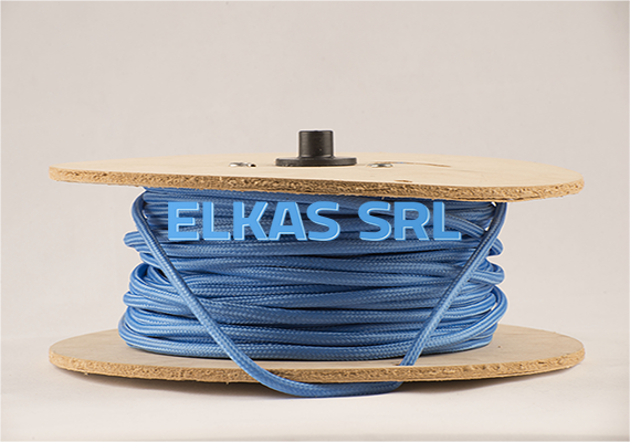Nuestros cables cuentan con certificación. Además cuentan con un proceso de pegado que evita que se despelucen en su armado.